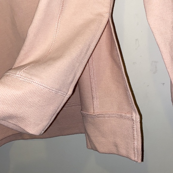 🎉HP👉NWT WILDFOX XS Statement crewneck Sweatshirt. “But first, Cocktails” - Picture 8 of 13